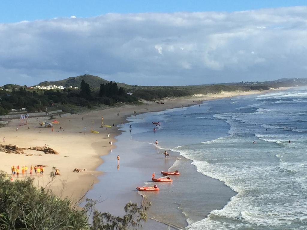 Endless Summer Resort Coolum Beach Bagian luar foto